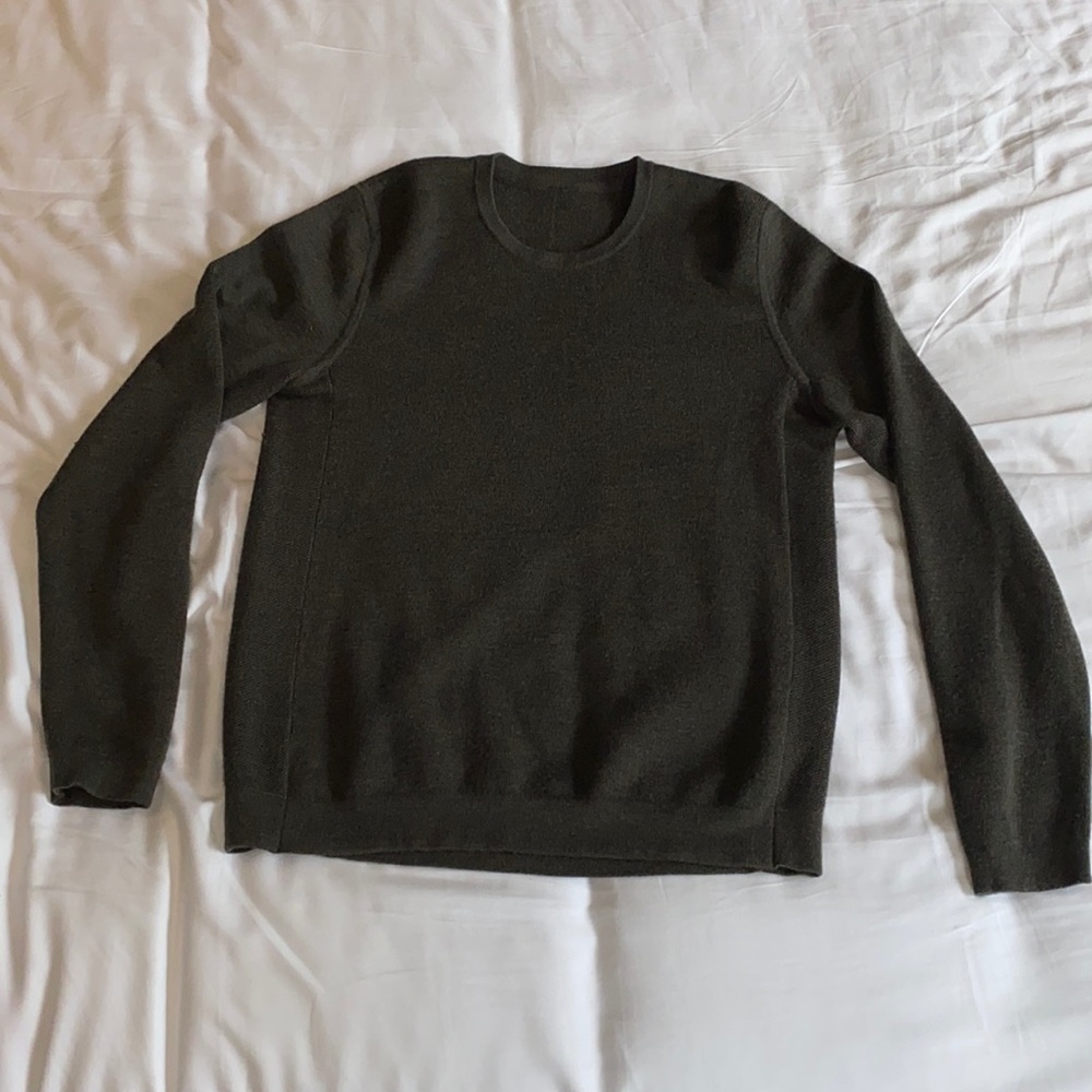 Lululemon Army Green Men’s Sweater